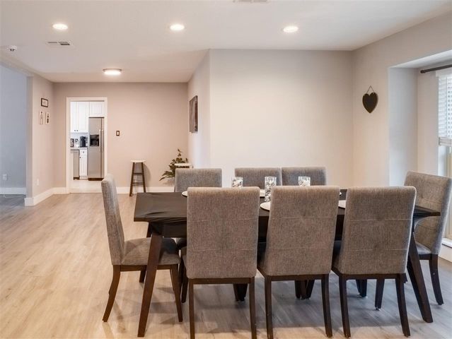 6913 SW Fenwick Ave, Lawton, OK 73505