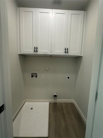 806 N Cates Street, Decatur, TX 76234
