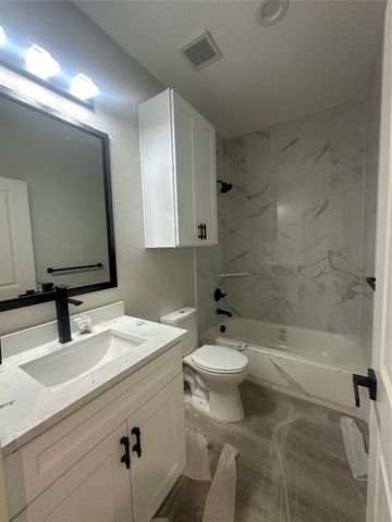 806 N Cates Street, Decatur, TX 76234
