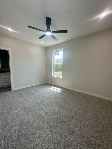806 N Cates Street, Decatur, TX 76234