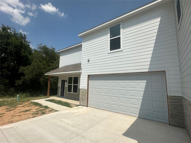 806 N Cates Street, Decatur, TX 76234