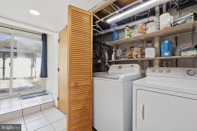 2500 WOODLAWN DR, Bristol, PA 19007