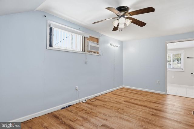 2500 WOODLAWN DR, Bristol, PA 19007