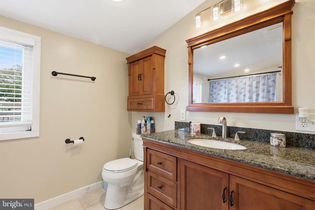 2500 WOODLAWN DR, Bristol, PA 19007