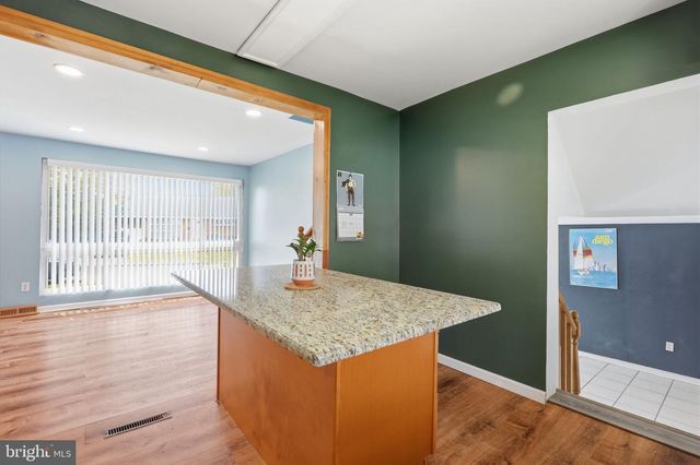 2500 WOODLAWN DR, Bristol, PA 19007