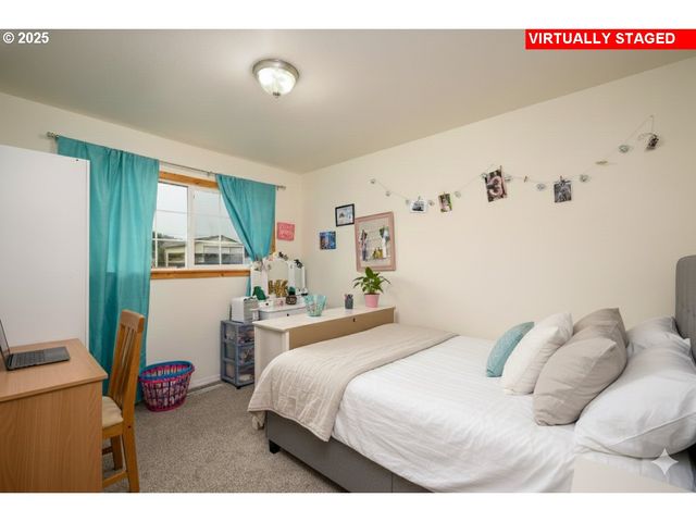 929 E 4TH Ave, Riddle, OR 97469