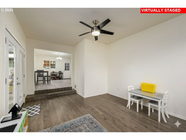 929 E 4TH Ave, Riddle, OR 97469