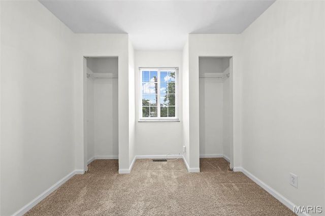 2255 Barcelona Drive, Florissant, MO 63033