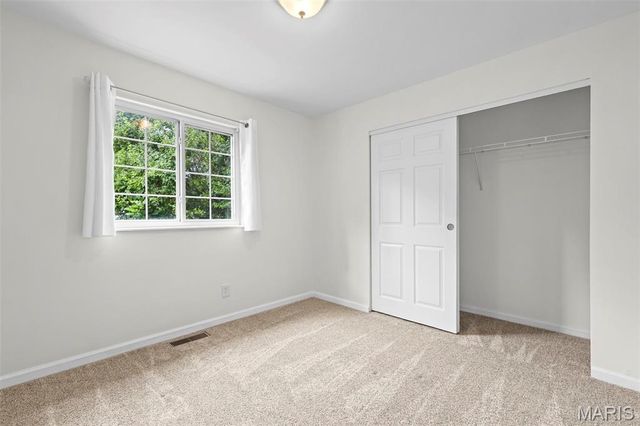 2255 Barcelona Drive, Florissant, MO 63033