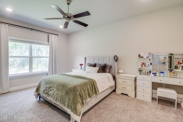 7820 Coral Lane, Ocean Springs, MS 39564