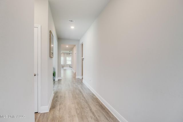 7820 Coral Lane, Ocean Springs, MS 39564
