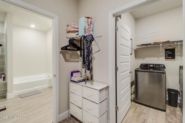 7820 Coral Lane, Ocean Springs, MS 39564