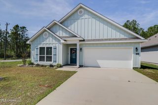 7820 Coral Lane, Ocean Springs, MS 39564