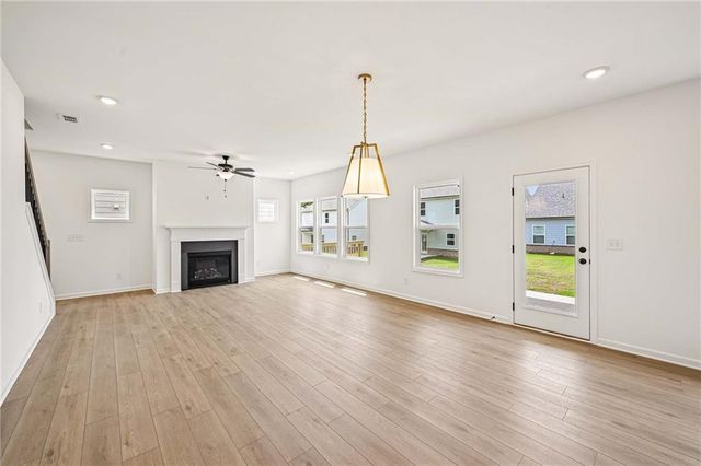 5448 Hargrove Way, Flowery Branch, GA 30542