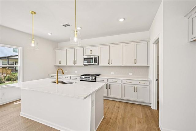 5448 Hargrove Way, Flowery Branch, GA 30542