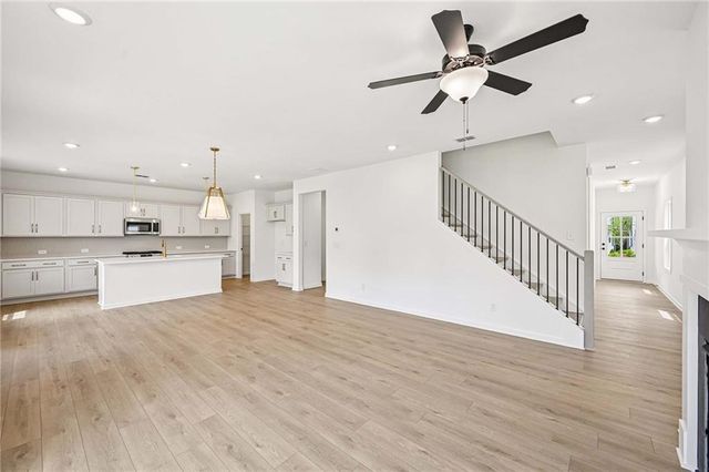 5448 Hargrove Way, Flowery Branch, GA 30542