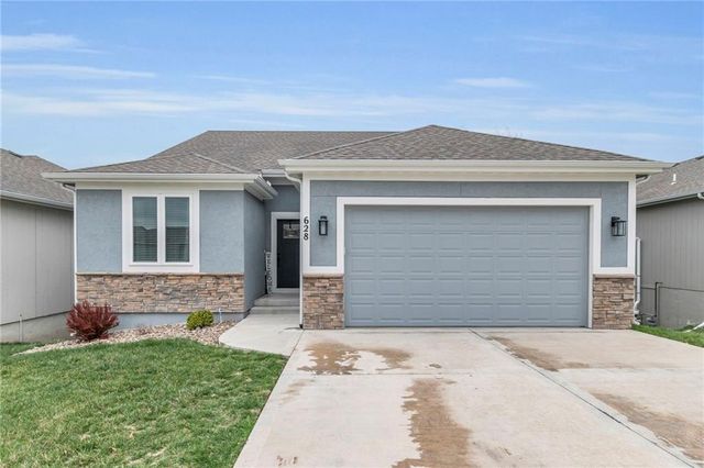 628 NW 110th Street, Kansas City, MO 64155