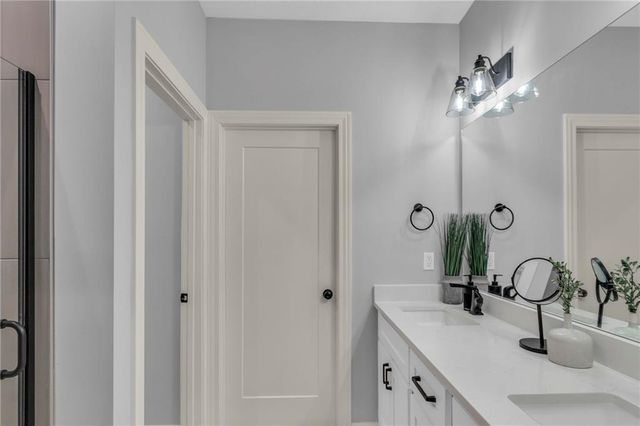 628 NW 110th Street, Kansas City, MO 64155