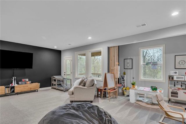 628 NW 110th Street, Kansas City, MO 64155