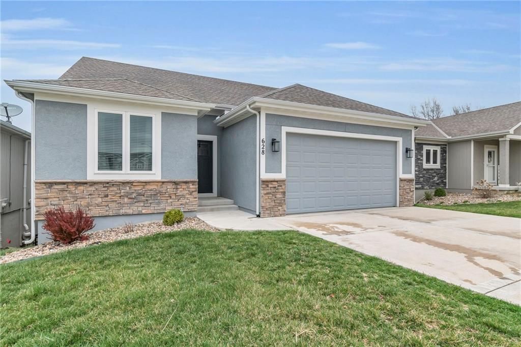 628 NW 110th Street, Kansas City, MO 64155