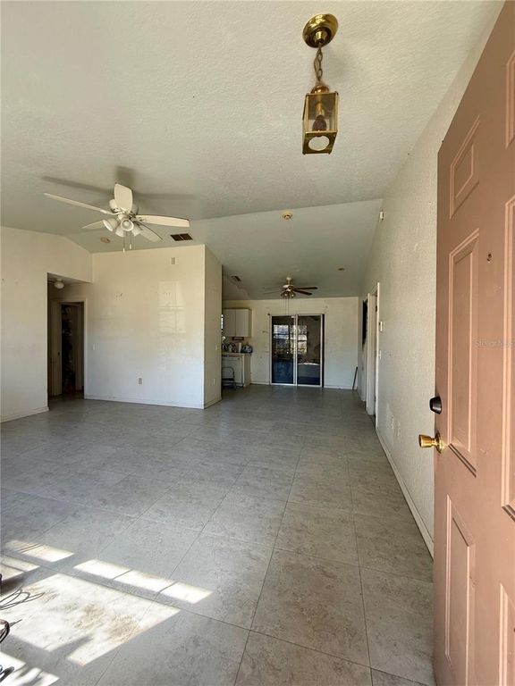 Image 6 of property listing at 234 TRAILVIEW WAY, Polk City, FL 33868