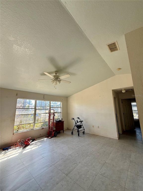 Image 8 of property listing at 234 TRAILVIEW WAY, Polk City, FL 33868