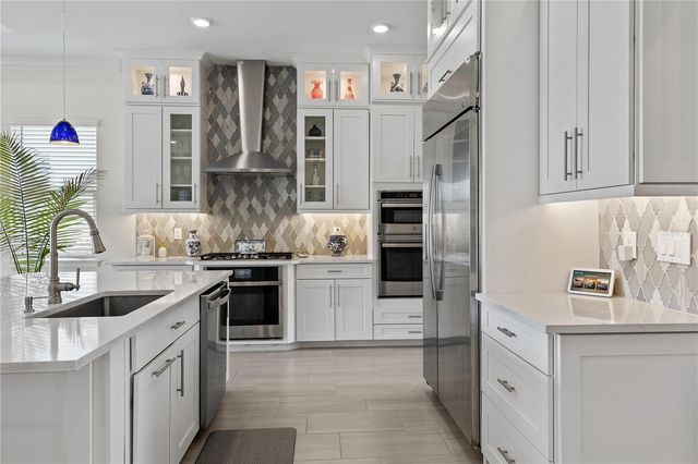 2121 6TH STREET E, Palmetto, FL 34221