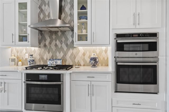 2121 6TH STREET E, Palmetto, FL 34221