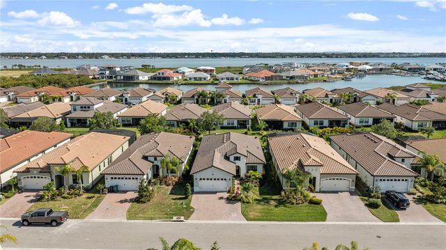 2121 6TH STREET E, Palmetto, FL 34221