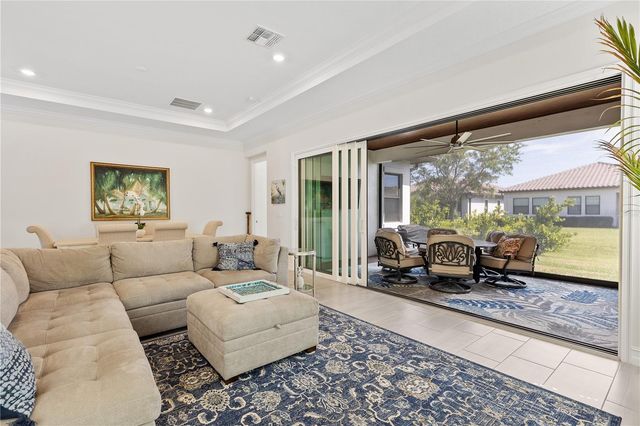 2121 6TH STREET E, Palmetto, FL 34221