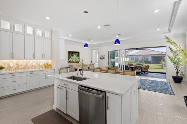 2121 6TH STREET E, Palmetto, FL 34221