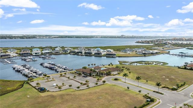 2121 6TH STREET E, Palmetto, FL 34221