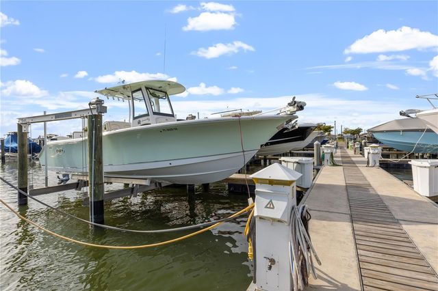 2121 6TH STREET E, Palmetto, FL 34221