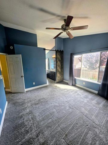 2212 Thurton Drive, Roseville, CA 95747