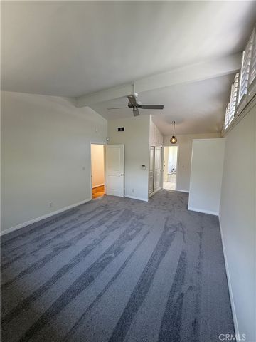 18836 La Amistad, Tarzana, CA 91356