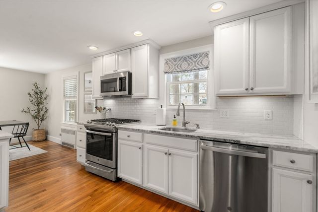 20 Pilgrim Rd, Reading, MA 01867