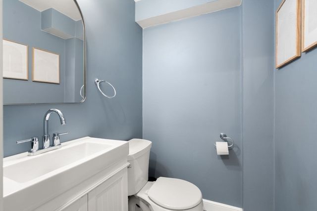 20 Pilgrim Rd, Reading, MA 01867