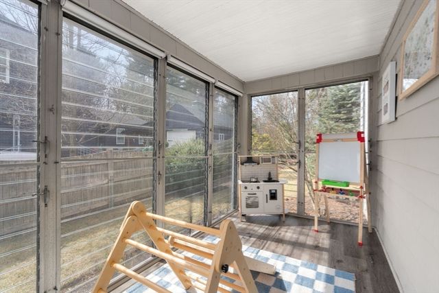 20 Pilgrim Rd, Reading, MA 01867