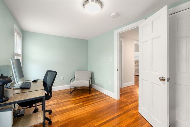 20 Pilgrim Rd, Reading, MA 01867