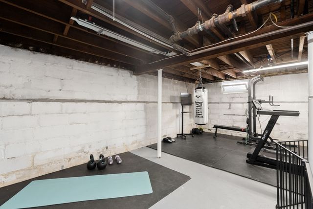 20 Pilgrim Rd, Reading, MA 01867