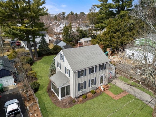 20 Pilgrim Rd, Reading, MA 01867