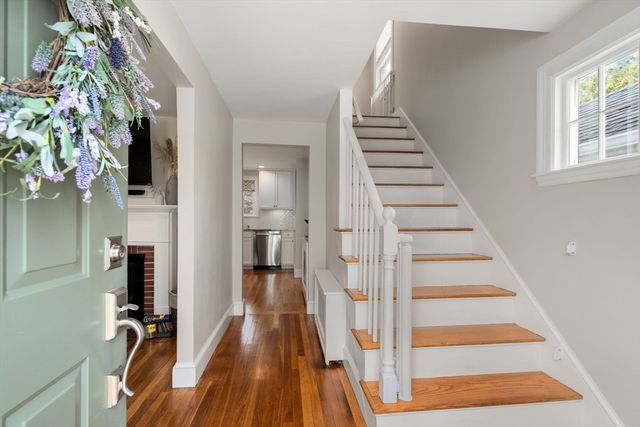 20 Pilgrim Rd, Reading, MA 01867