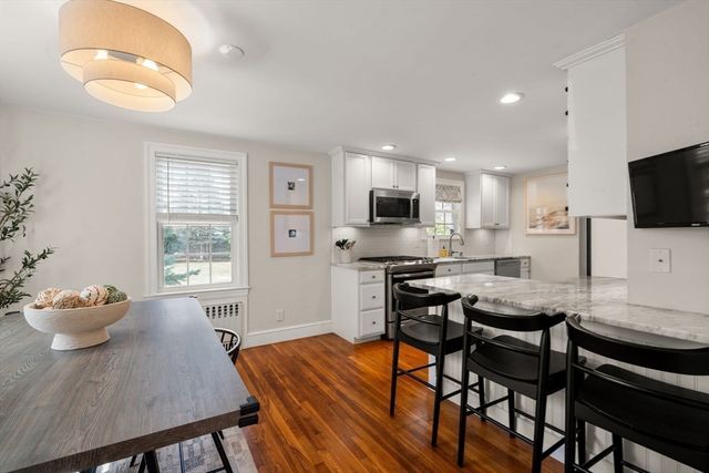 20 Pilgrim Rd, Reading, MA 01867