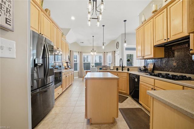 913 Corrente Lane LN, Virginia Beach, VA 23456