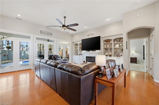 913 Corrente Lane LN, Virginia Beach, VA 23456