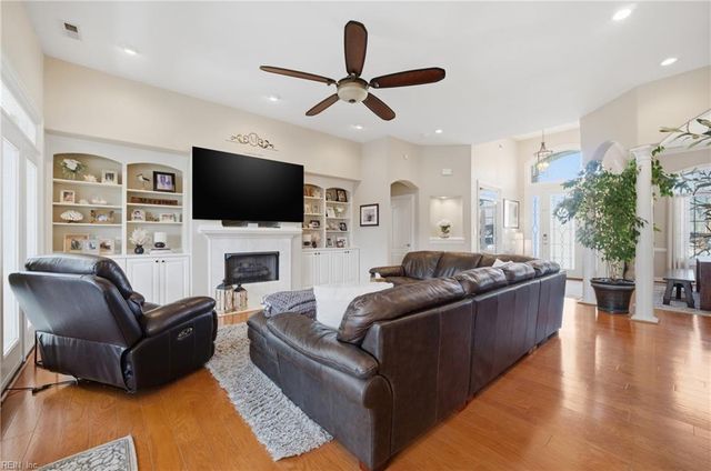 913 Corrente Lane LN, Virginia Beach, VA 23456