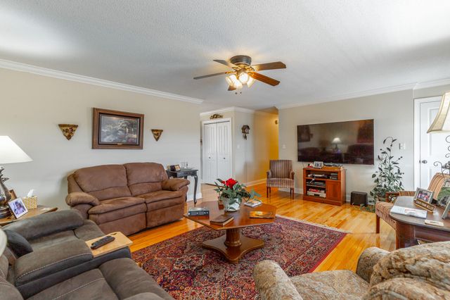 10245 Snow Hill Road, Ooltewah, TN 37363