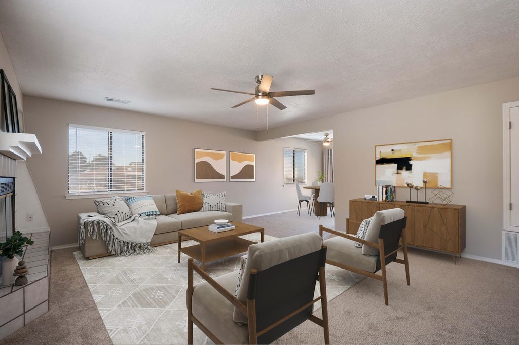 Image 3 of property listing at 2900 Vista Del Rey NE UNIT 31A, Albuquerque, NM 87112