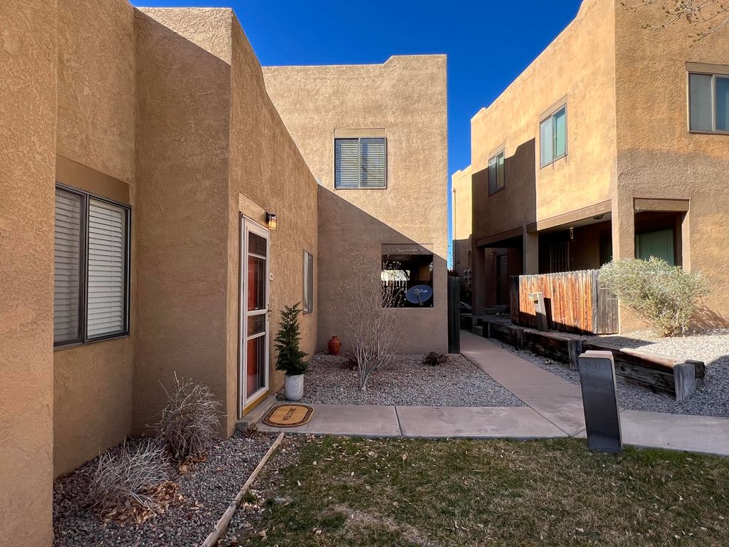 Image 36 of property listing at 2900 Vista Del Rey NE UNIT 31A, Albuquerque, NM 87112