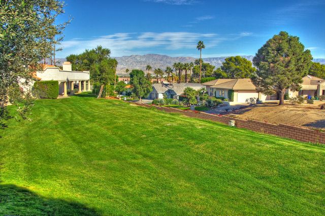 378 Desert Falls Drive East Drive E, Palm Desert, CA 92211